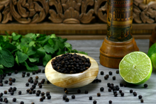 Lade das Bild in den Galerie-Viewer, Schwarzer Kampot Pfeffer 100g